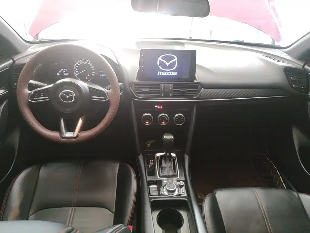 Mazda CX-4 2020 2.0L automatic two-wheel drive Blue Sky Vitality Edition купить на сайте DeffCars