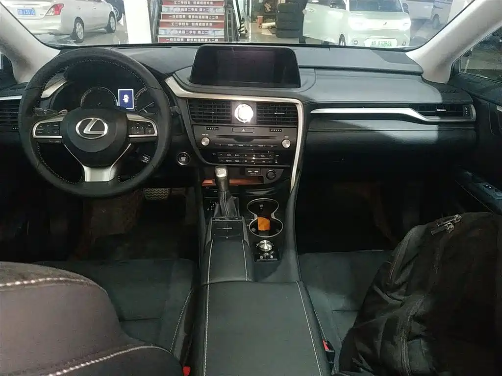 Lexus RX 2020 facelift 300 two-wheel drive elite version купить на сайте DeffCars