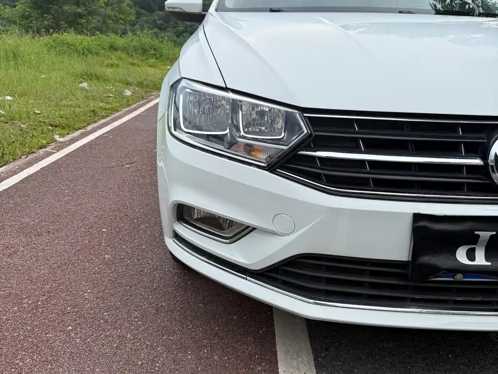 Bora 2016 1.6L automatic comfort type купить на сайте DeffCars