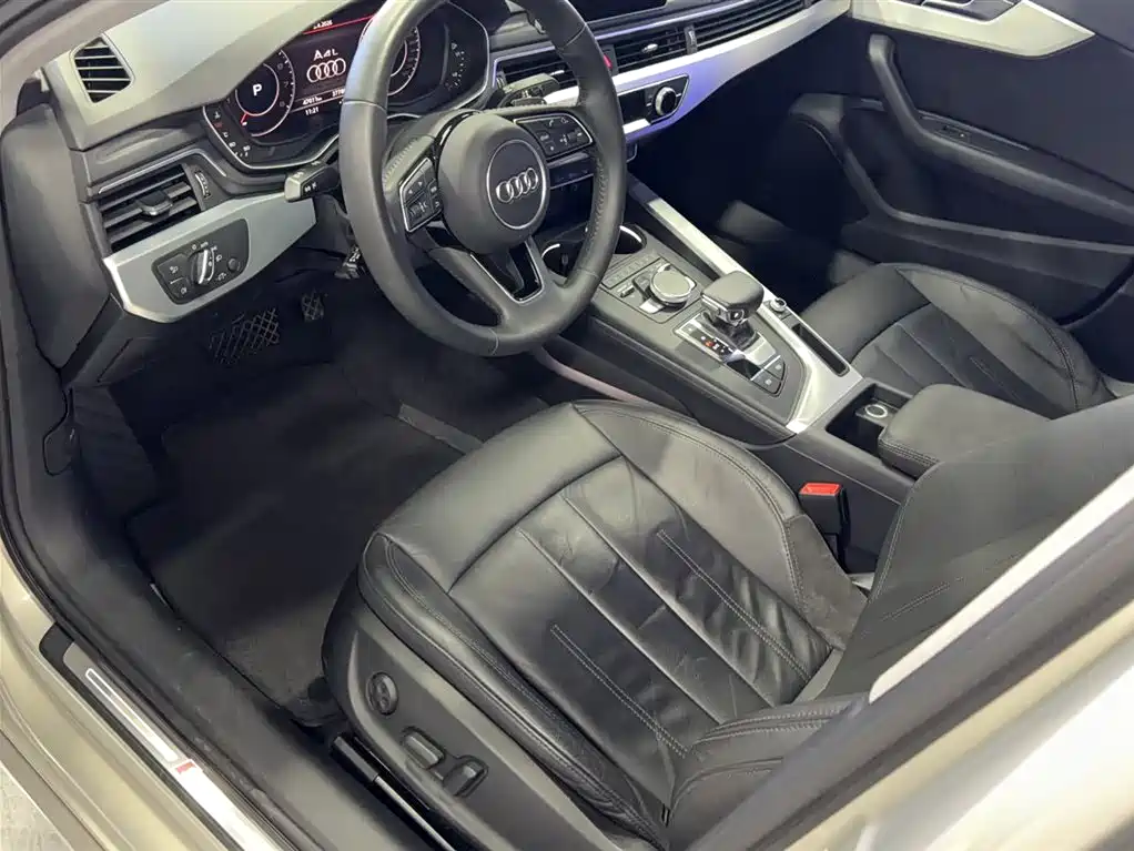 Audi A4L 2019 40 TFSI Fashion Type National VI купить на сайте DeffCars