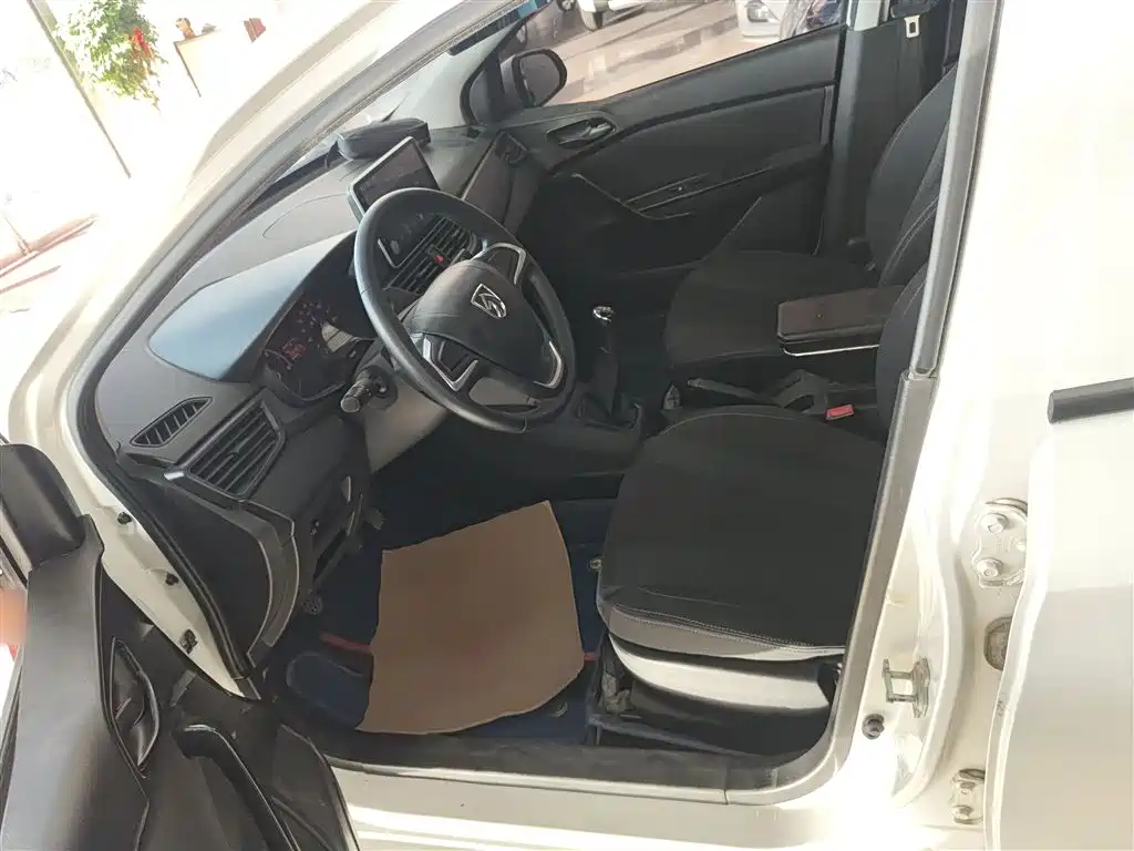 Baojun 310 2016 1.2L manual comfort model купить на сайте DeffCars