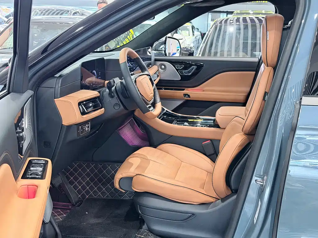 Aviator 2024 3.0T V6 four-wheel drive Presidential Edition six seats купить на сайте DeffCars