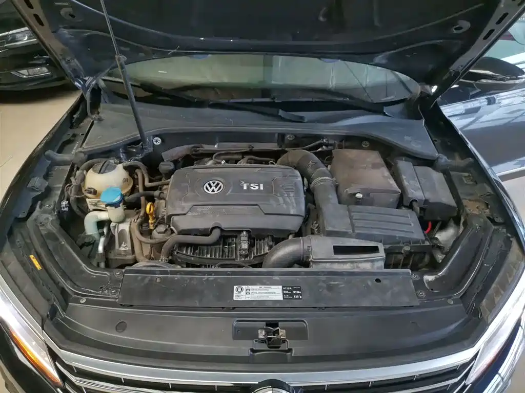 Passat 2017 330TSI DSG Premium Edition купить на сайте DeffCars