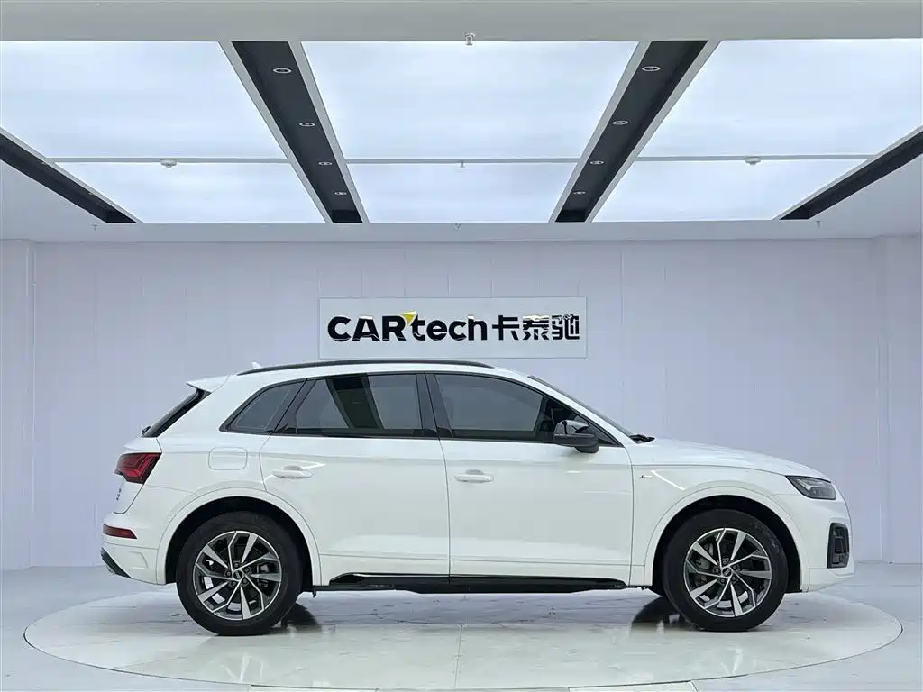 Audi Q5L 2023 40T luxury and dynamic model купить на сайте DeffCars