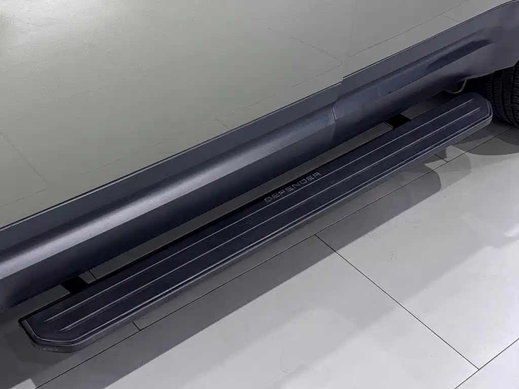 Land Rover Defender 2023 130 3.0T P400 HSE купить на сайте DeffCars