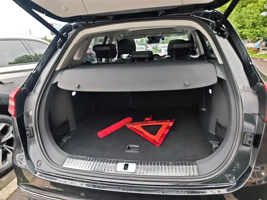 Hongqi HS5 2019 2.0T Zhilian Flagship Edition купить на сайте DeffCars
