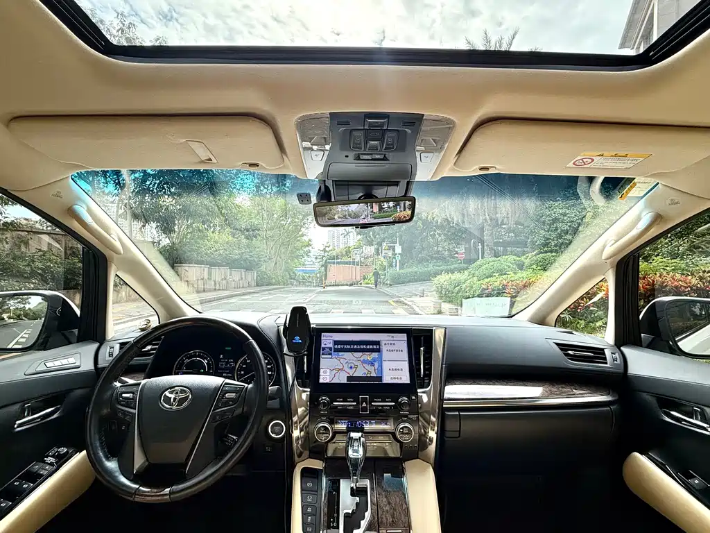 Wilfa 2021 Crown Dual Engine 2.5L HV Premium Edition купить на сайте DeffCars