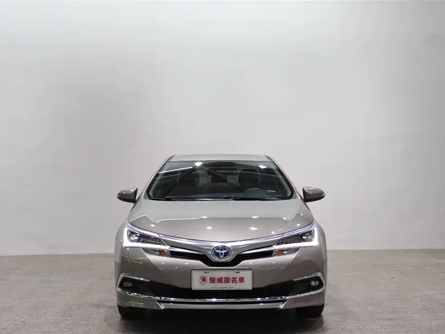 Corolla 2017 facelift dual engine 1.8L E-CVT leading version купить на сайте DeffCars