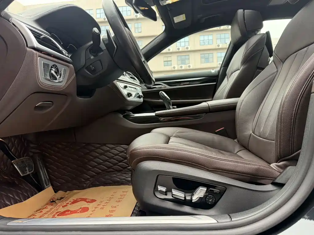 BMW 7 Series 2018 730Li Leading M Sports Package купить на сайте DeffCars