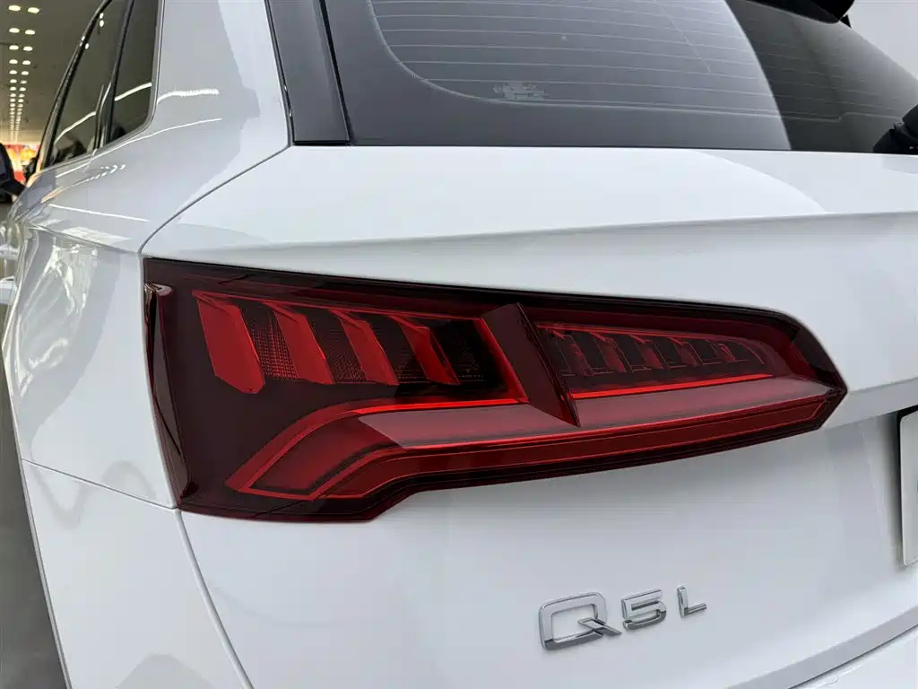 Audi Q5L 2020 facelift 40 TFSI enjoys fashionable style купить на сайте DeffCars