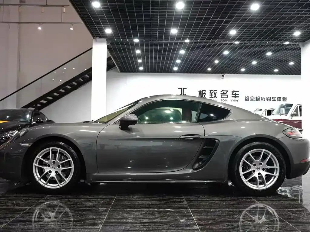 Porsche 718 2018 Cayman 2.0T купить на сайте DeffCars
