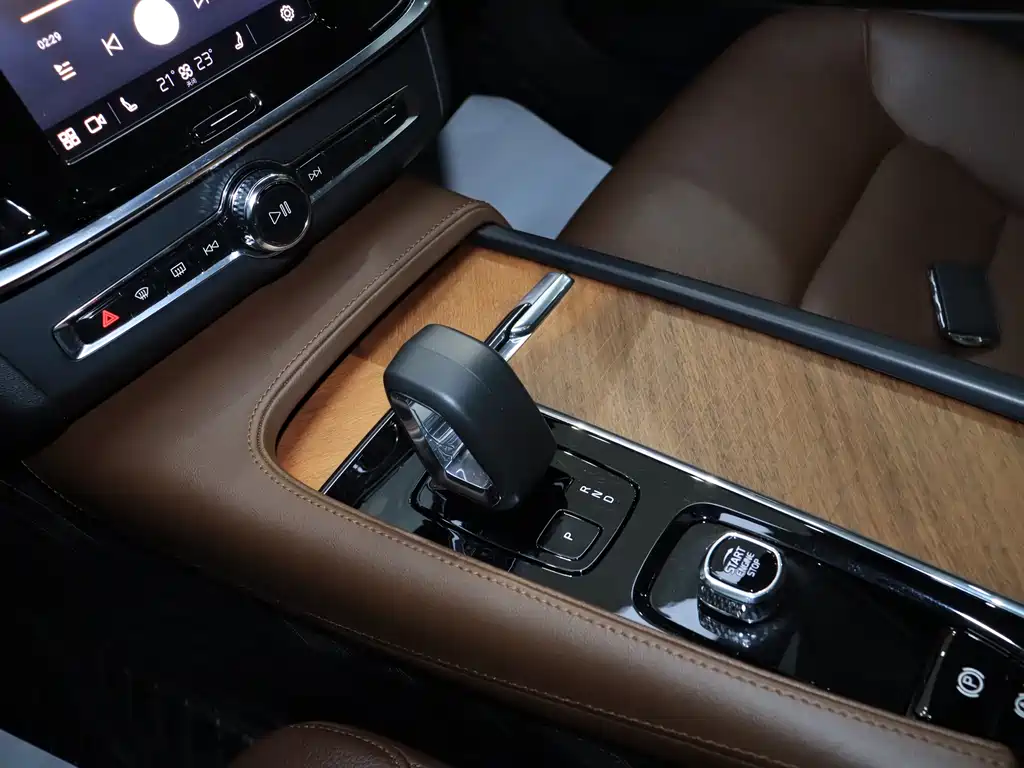 Volvo S90 2024 B5 Zhiyi Luxury Edition купить на сайте DeffCars