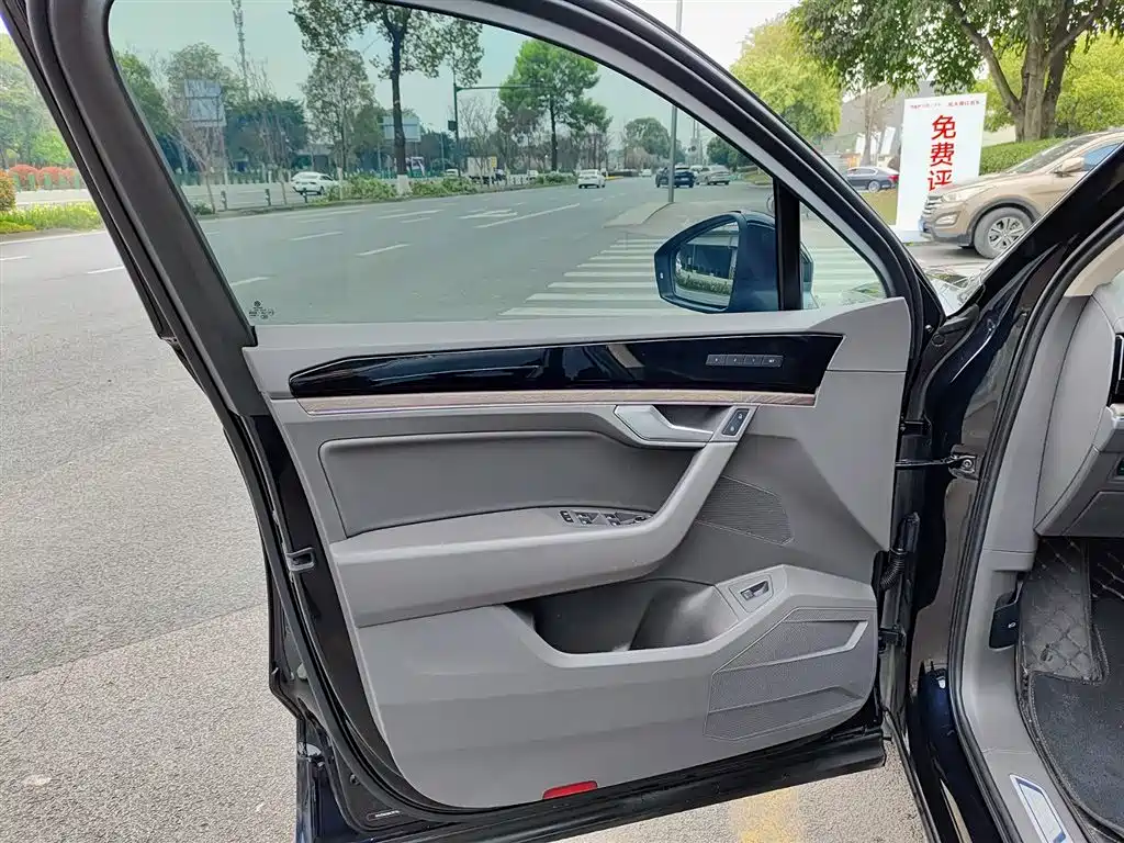 Touareg 2022 3.0TSI Ruixiang Edition Classic Sports Package купить на сайте DeffCars