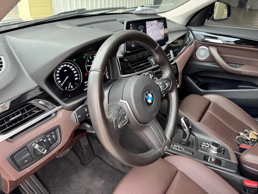 BMW X1 2022 sDrive25Li Leading Model купить на сайте DeffCars