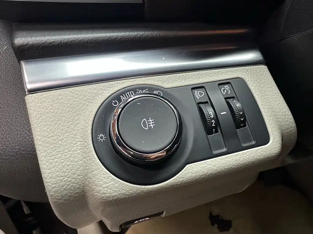 Buick GL8 2021 land business class 652T premium type купить на сайте DeffCars