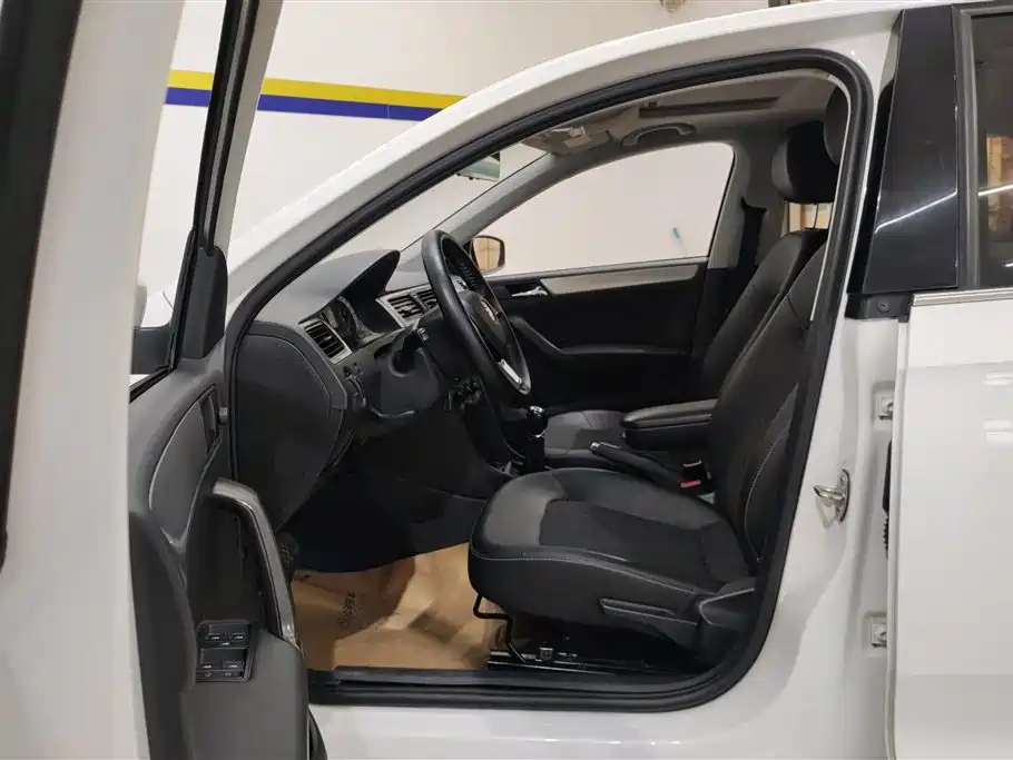 Xinrui 2018 1.6L manual comfort version купить на сайте DeffCars