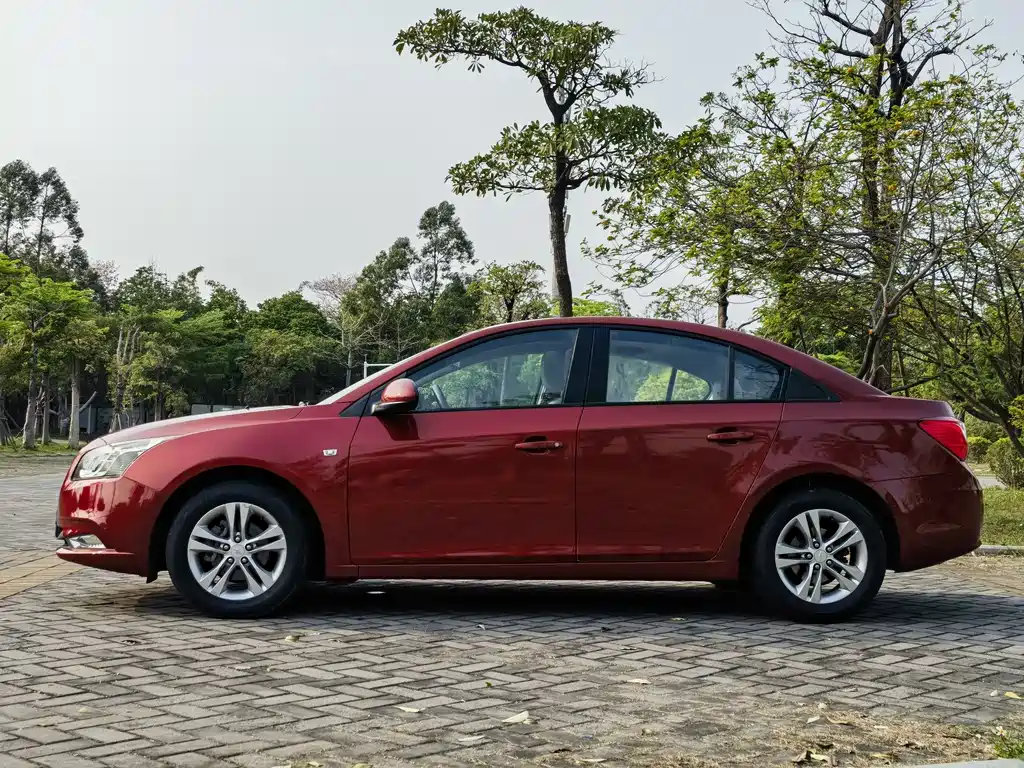 Cruze 2015 1.5L Classic SE AT купить на сайте DeffCars