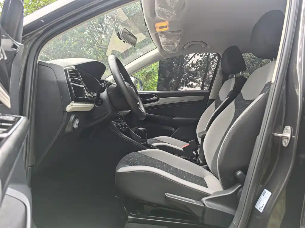 Jetta VS5 2023 280TSI automatic aggressive model купить на сайте DeffCars