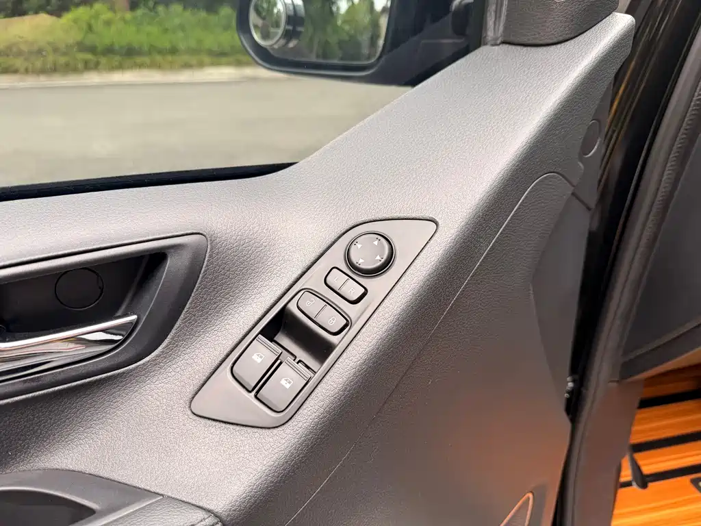 Maxus G20 2023 facelift ES 2.0T gasoline automatic value version купить на сайте DeffCars
