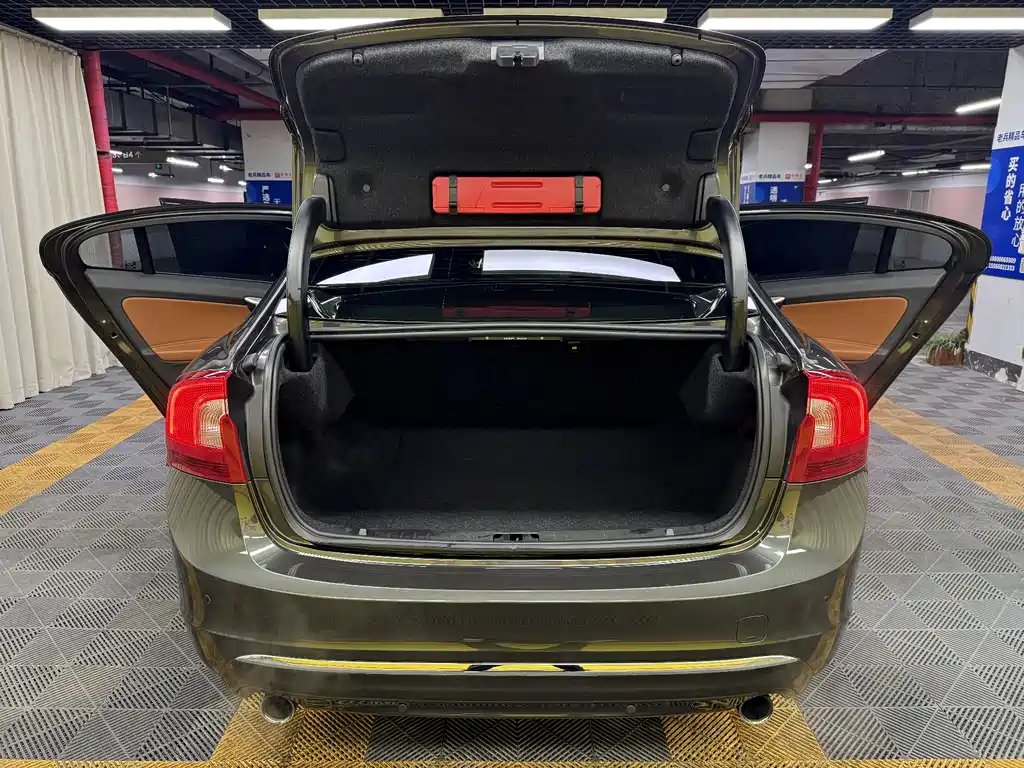 Volvo S60 2018 S60L T4 Zhiyuan Enterprising Edition купить на сайте DeffCars