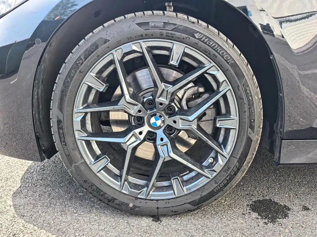BMW 3 Series 2025 330Li M Sports Night Package купить на сайте DeffCars