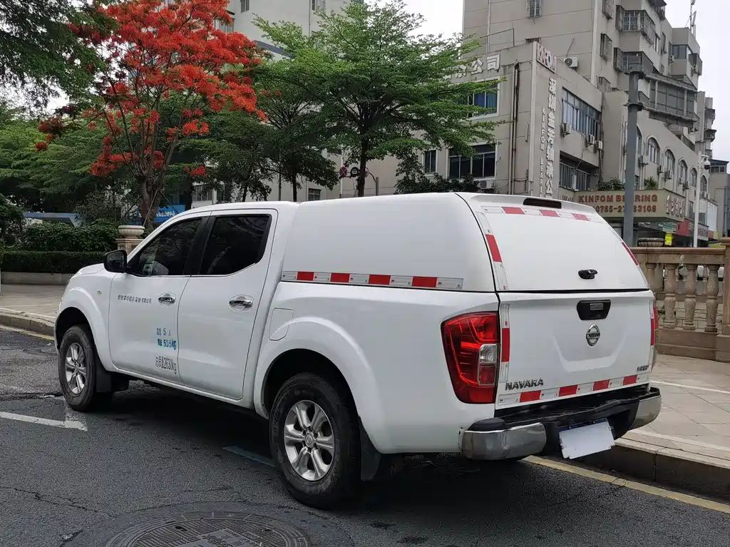 Navara 2021 2.5L manual two-wheel drive comfort model QR25 купить на сайте DeffCars