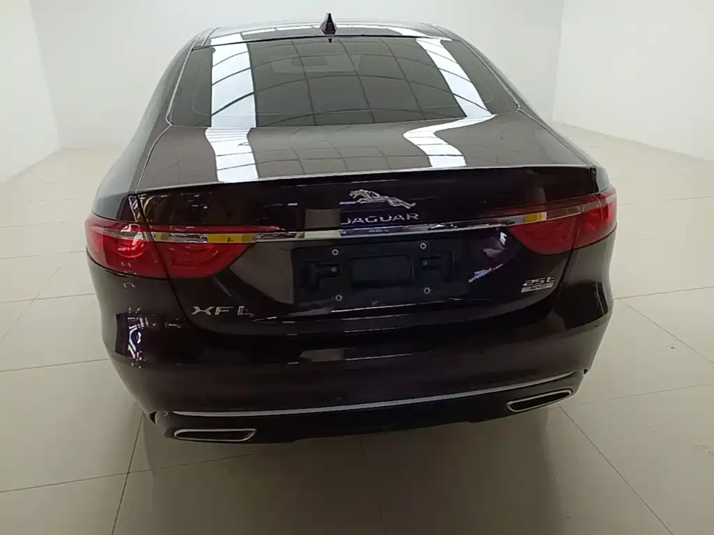 Jaguar XFL 2020 XFL 2.0T P250 four-wheel drive exclusive edition купить на сайте DeffCars