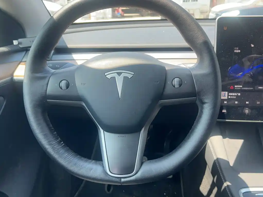 Model Y 2021 long-range all-wheel drive version купить на сайте DeffCars