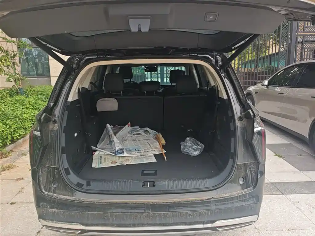 Hongqi HS7 PHEV 2024 2.0T PHEV four-wheel drive Qichang version 7 seats купить на сайте DeffCars