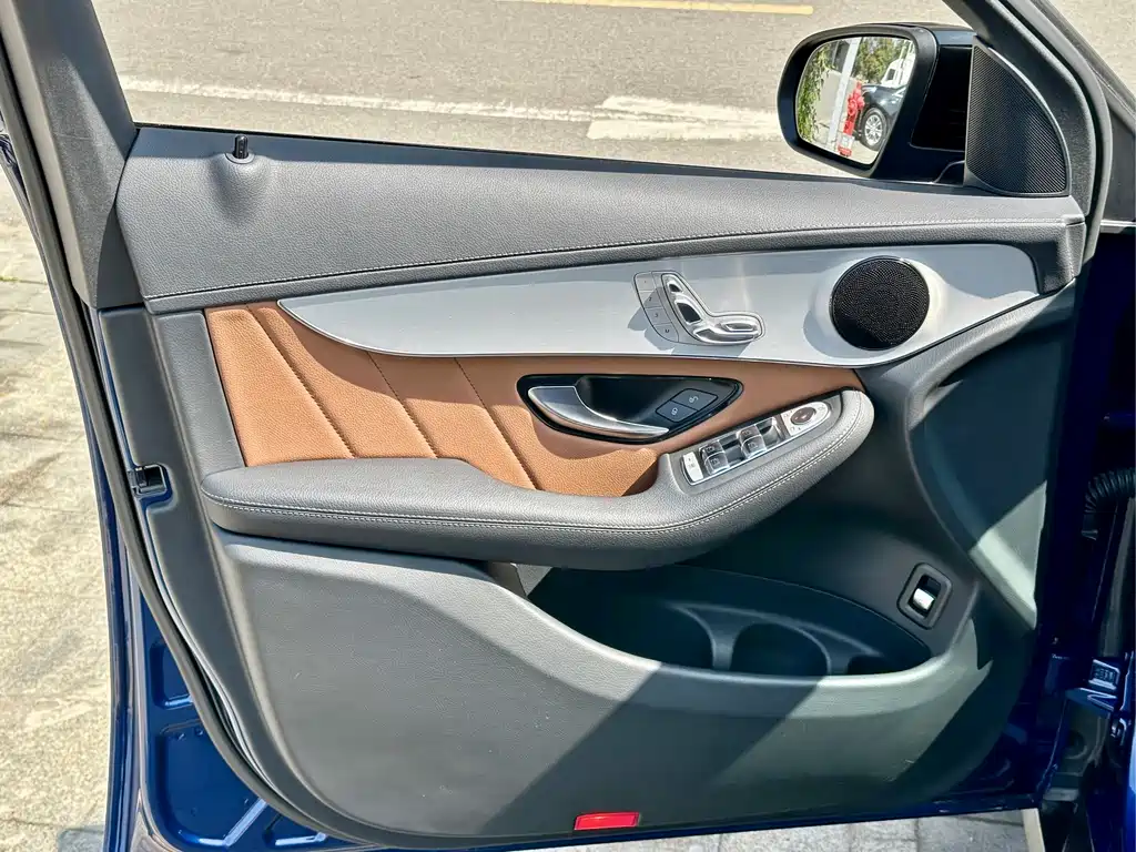 Mercedes-Benz GLC Coupe 2020 GLC 260 4MATIC Coupe SUV купить на сайте DeffCars