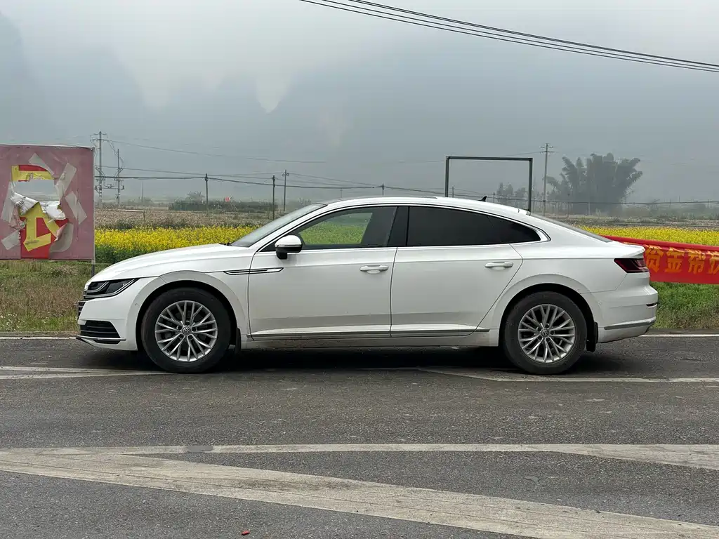 FAW-Volkswagen CC 2019 330TSI Charming Edition National VI купить на сайте DeffCars