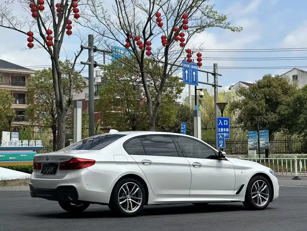BMW 5 Series 2018 525Li M Sports Package купить на сайте DeffCars