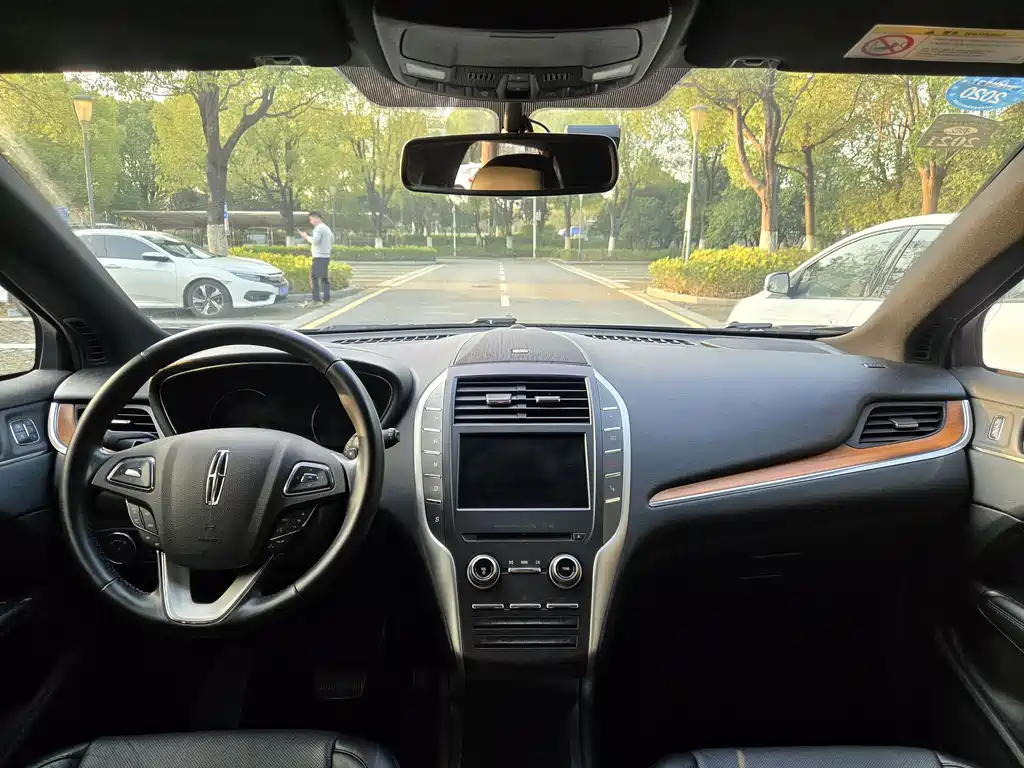 Lincoln MKC 2017 2.0T four-wheel drive premium version купить на сайте DeffCars