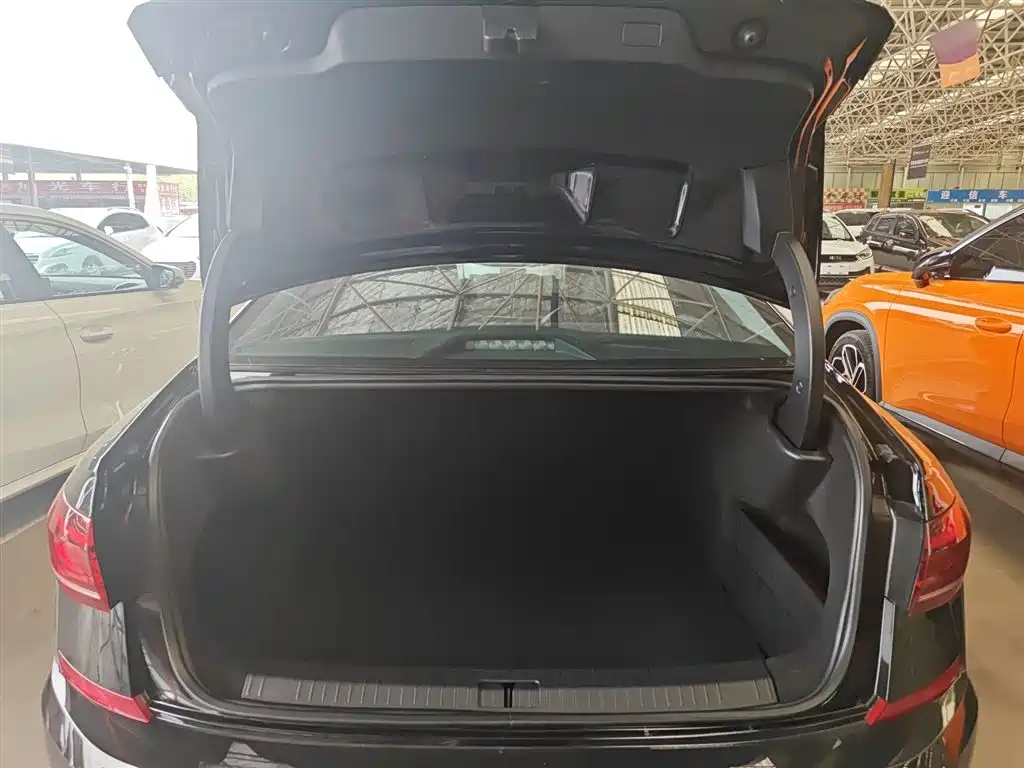 Passat 2025 Outstanding Model 380TSI Dragon Edition купить на сайте DeffCars