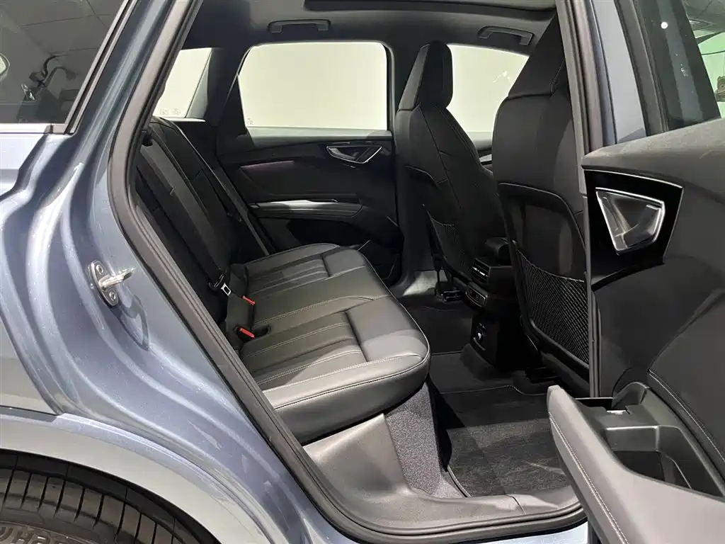Audi Q4 e-tron 2024 40 e-tron Creative Edition купить на сайте DeffCars