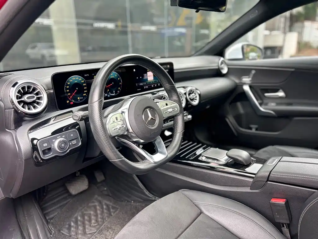 Mercedes-Benz A-Class 2021 A 200 L Sports Sedan Fashionable купить на сайте DeffCars