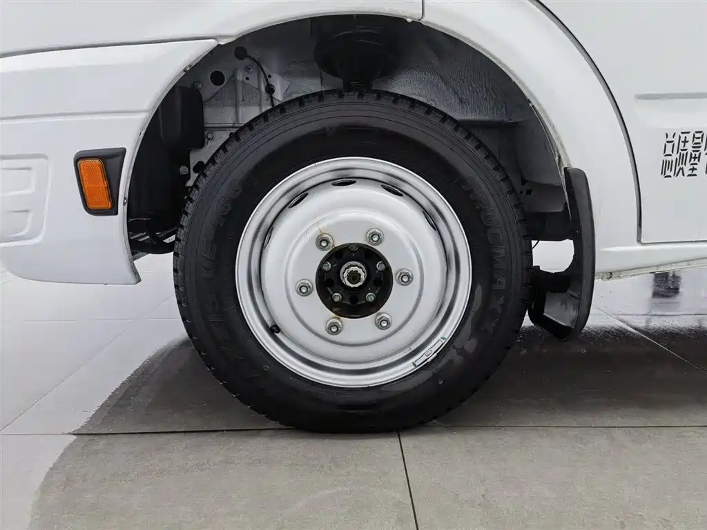 New generation Transit 2019 2.2T multifunctional extended axle mid-roof 3-seater National VI купить на сайте DeffCars