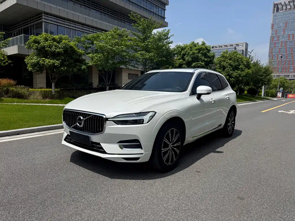 Volvo XC60 2021 T5 four-wheel drive Zhiyuan Deluxe Edition купить на сайте DeffCars