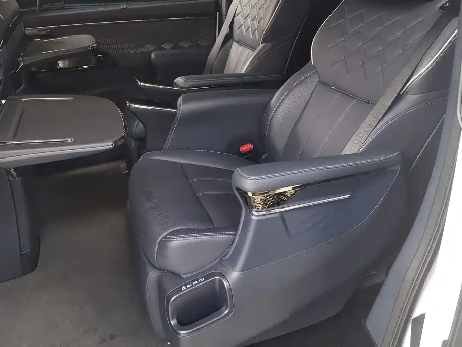 Trumpchi yearns for M8 2025 Qiankun series Max luxury cabin купить на сайте DeffCars