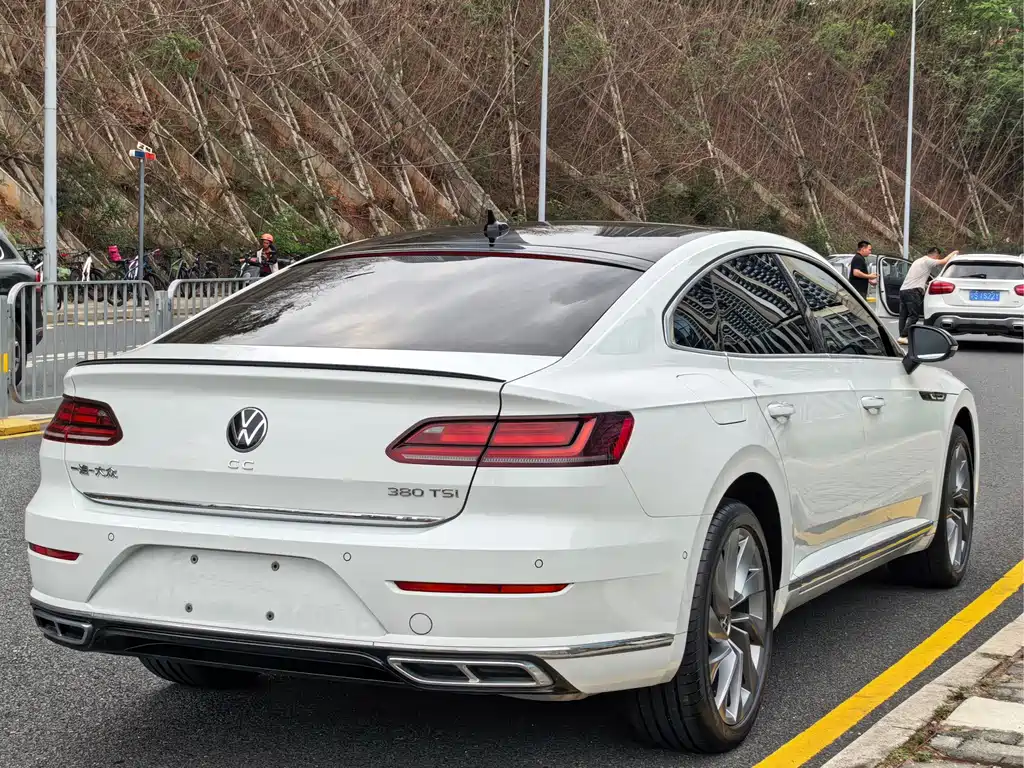 FAW-Volkswagen CC 2021 380TSI Dazzling Edition купить на сайте DeffCars