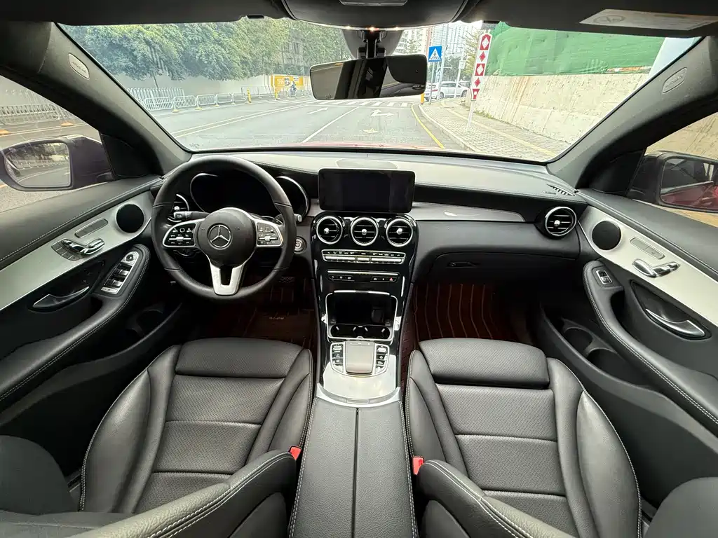 Mercedes-Benz GLC Coupe 2021 GLC 260 4MATIC Coupe SUV купить на сайте DeffCars