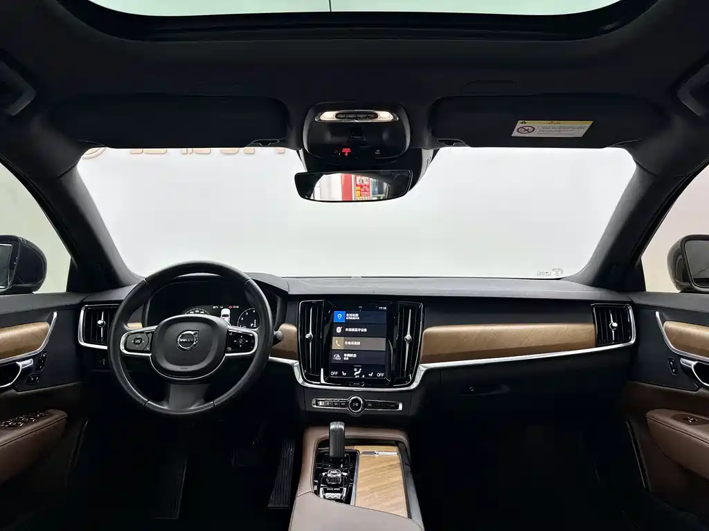 Volvo S90 2021 B5 Zhiyi Luxury Edition купить на сайте DeffCars