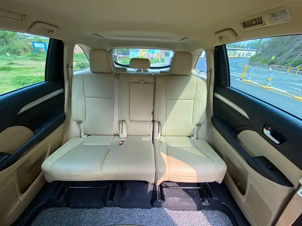 Highlander 2018 2.0T 2WD Elite Edition 7 seats National V купить на сайте DeffCars