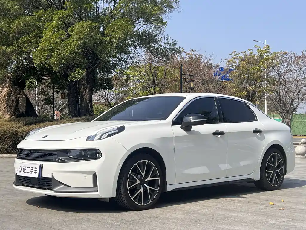 Lynk & Co 03 2021 2.0TD Automatic Champion Edition купить на сайте DeffCars