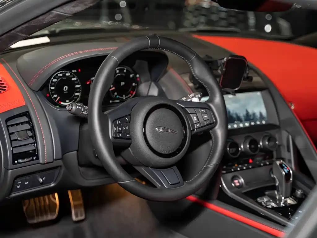 Jaguar F-TYPE 2024 P300 75th Anniversary Collection Hardtop Edition купить на сайте DeffCars