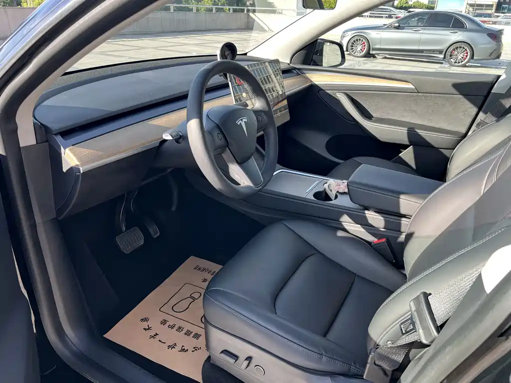 Model Y 2021 long-range all-wheel drive version 3D7 купить на сайте DeffCars