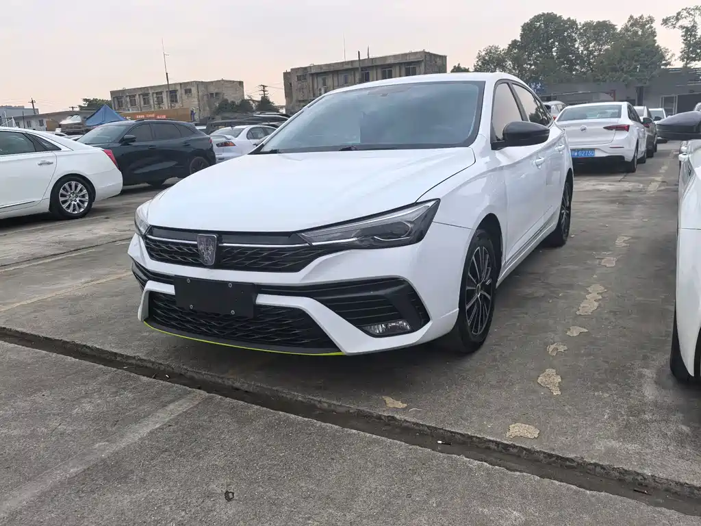 Roewe i5 2021 1.5L CVT Star Edition купить на сайте DeffCars