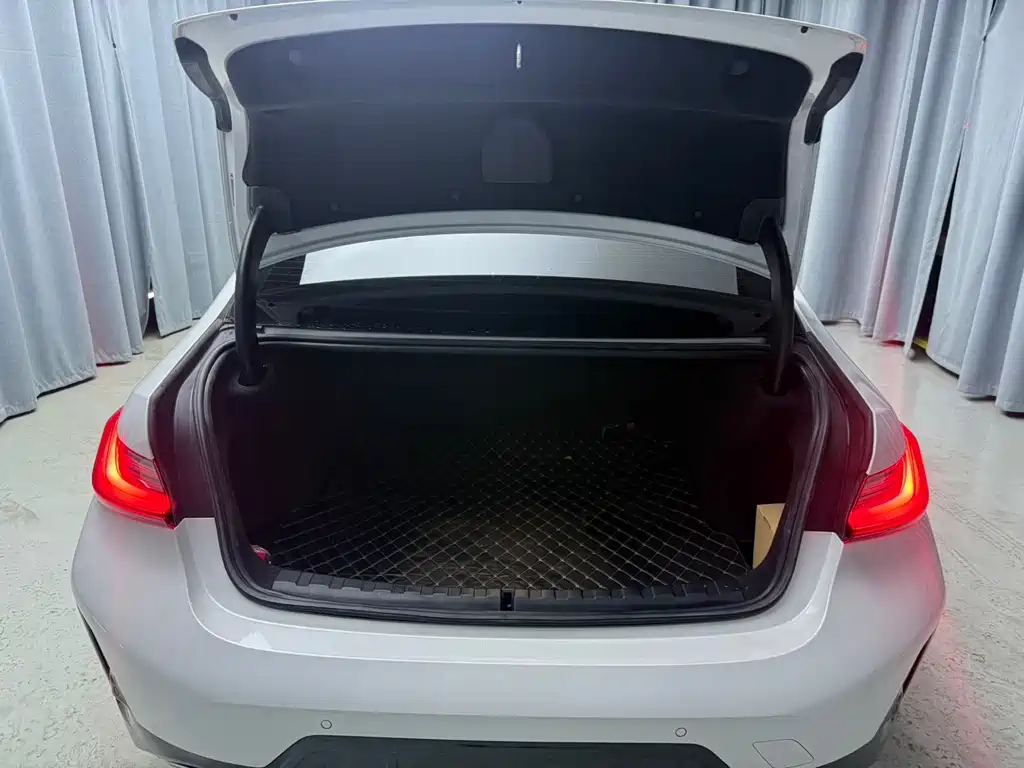BMW 3 Series 2023 320Li M Sports Package купить на сайте DeffCars