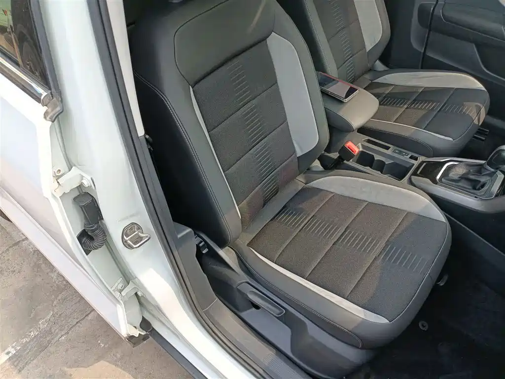 T-ROC 2020 230TSI DSG two-wheel drive aggressive model купить на сайте DeffCars