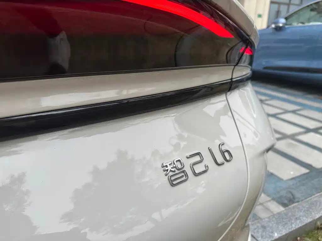 Zhiji L6 2025 Max+ купить на сайте DeffCars